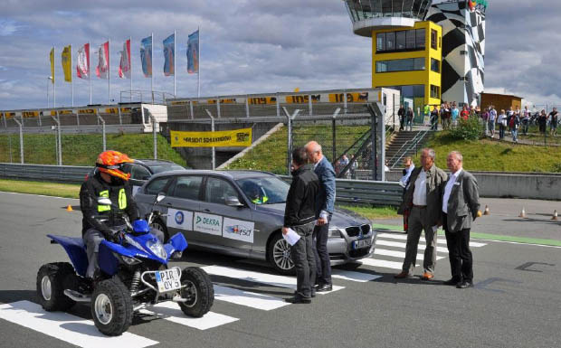 Bremswegvergleich auf dem Sachsenring Bremswegvergleich auf dem Sachsenring