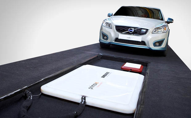 Kabelloses Laden beim Volvo C30 Electric Kabelloses Laden beim Volvo C30 Electric