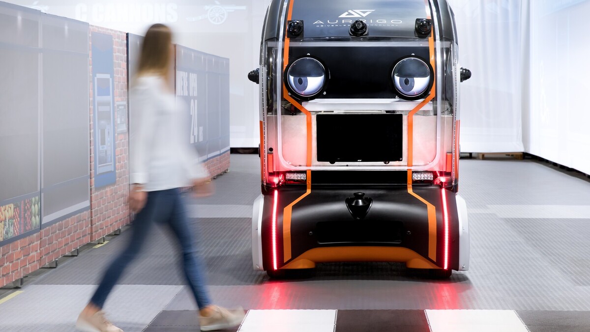Wie sollten autonome Fahrzeuge auf Fußgänger reagieren? Wie sollten autonome Fahrzeuge auf Fußgänger reagieren?