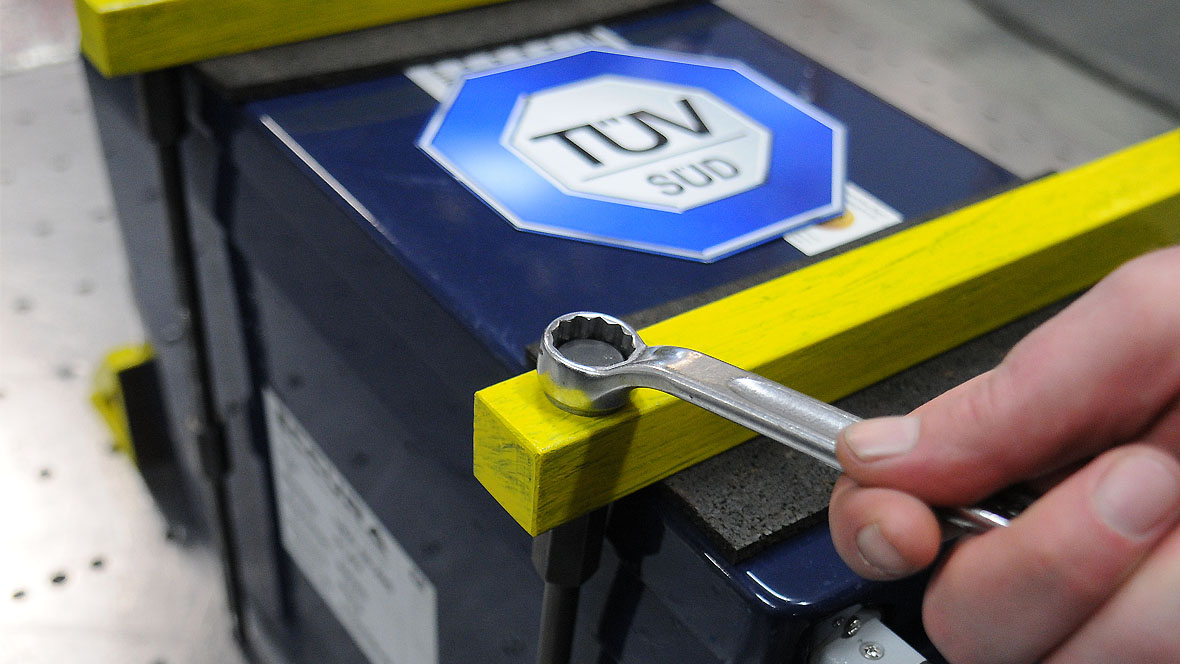 Batterieprüfung TÜV Süd Batterieprüfung TÜV Süd