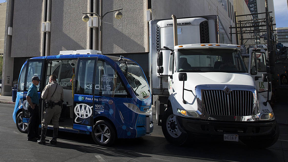 Unfall Roboter-Bus Lkw Las Vegas Unfall Roboter-Bus Lkw Las Vegas