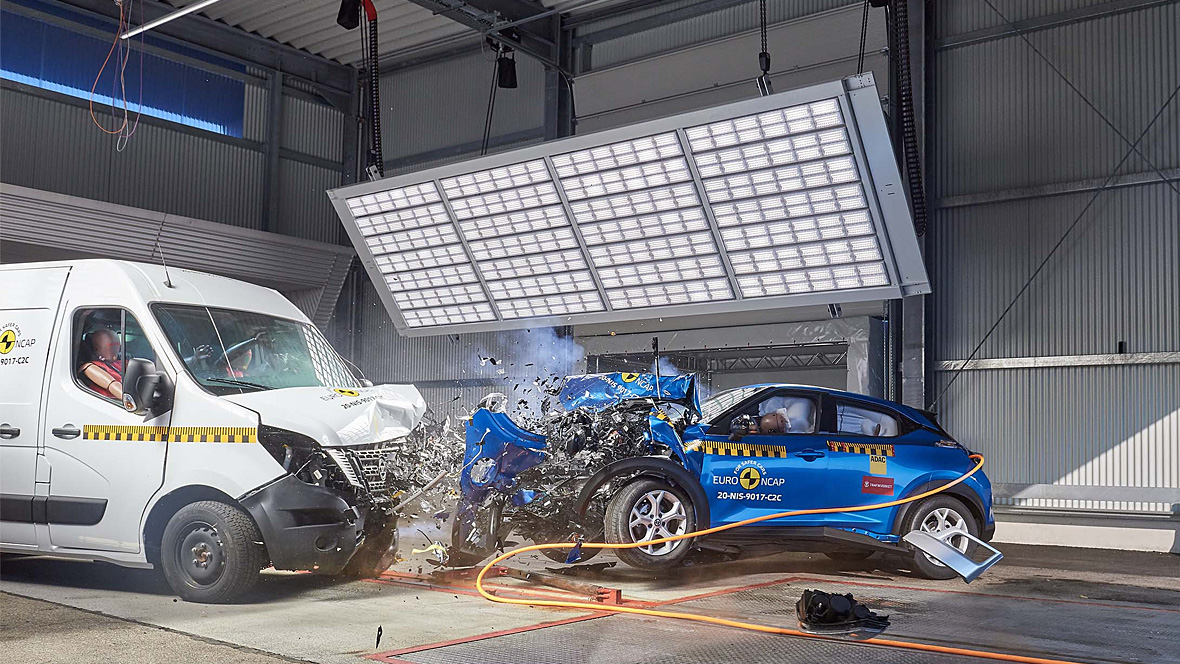Crashtest Transporter Pkw EuroNCAP ADAC Crashtest Transporter Pkw EuroNCAP ADAC