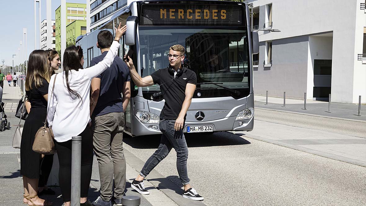 Mercedes Bremsassistent Stadtbusse Mercedes Bremsassistent Stadtbusse