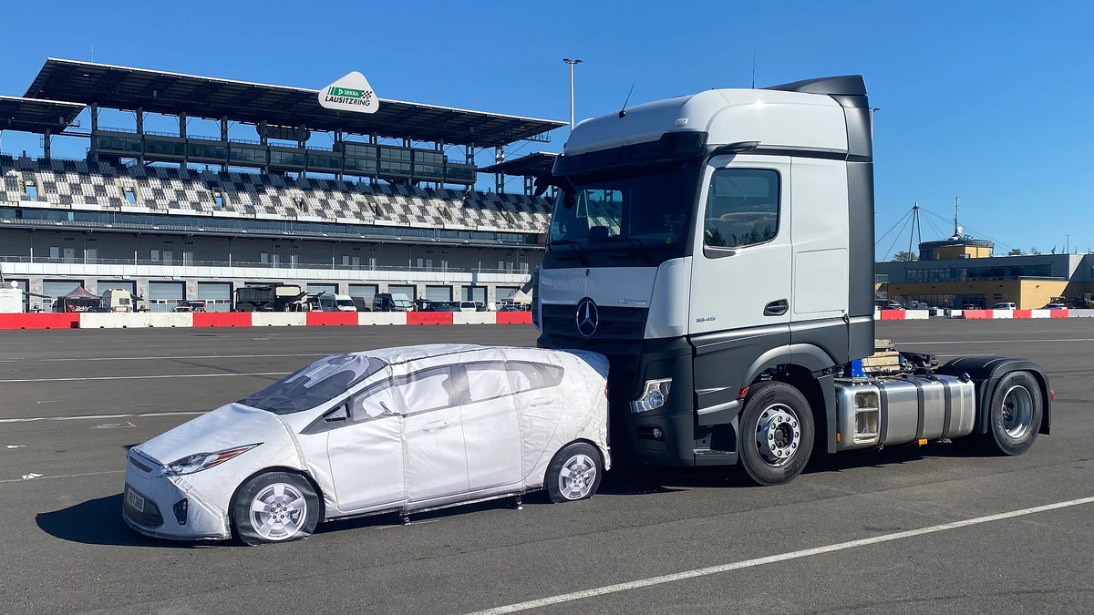 Dekra Lkw-Crashtest Dekra Lkw-Crashtest
