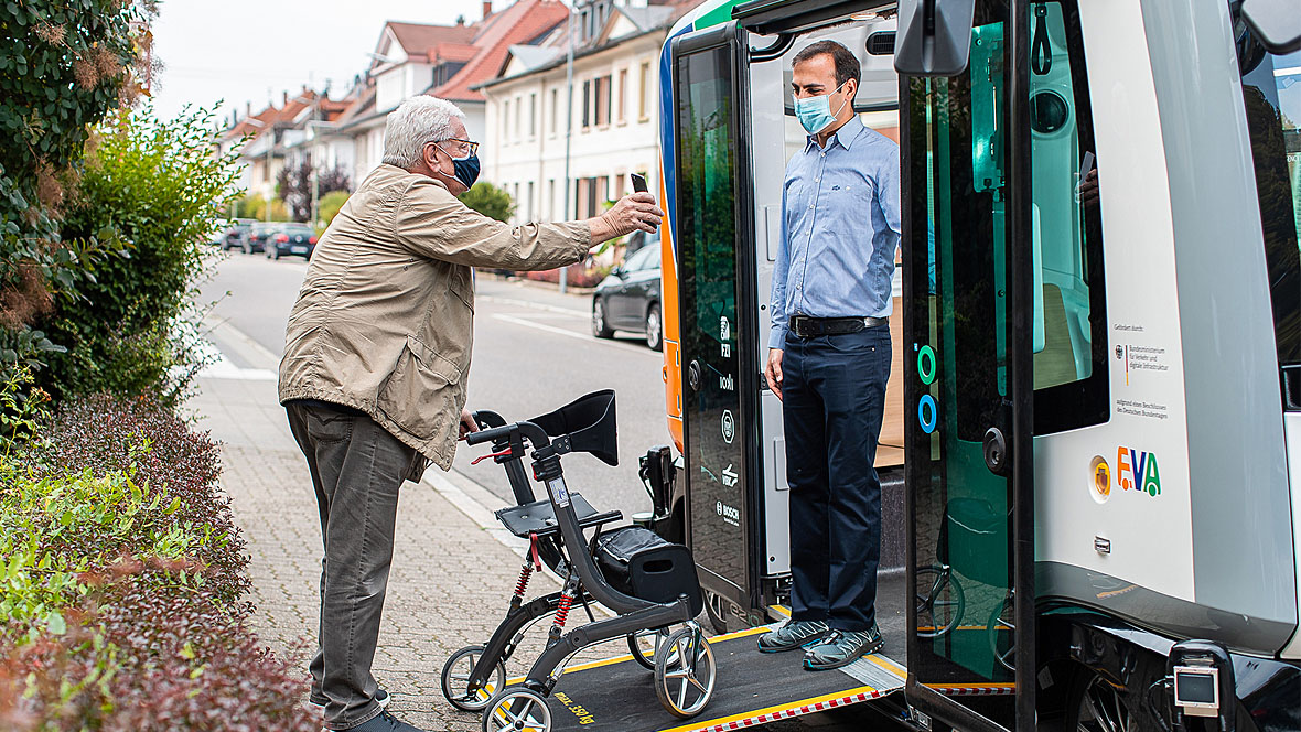 Karlsruhe EVA-Shuttle Karlsruhe EVA-Shuttle