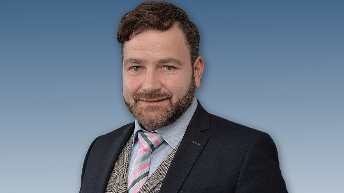 Professor Markus Oeser Professor Markus Oeser
