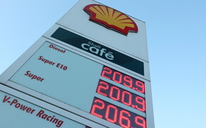 Tankstelle Shell hoher Spritpreis Tanken Diesel Super E10
