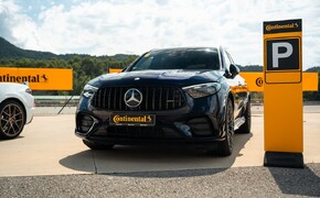 Moderne Antriebe – ob E-Motoren oder turboaufgeladene Verbrenner – liefern aus dem Stand heraus Drehmoment- und Beschleunigungswerte, die früher Sportwagen vorbehalten waren.