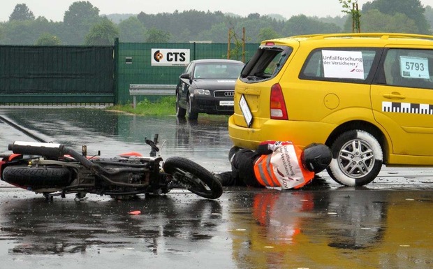 Motorrad-Crashtest
