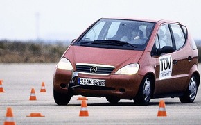Elchtest Mercedes-Benz A-Klasse Elchtest Mercedes-Benz A-Klasse