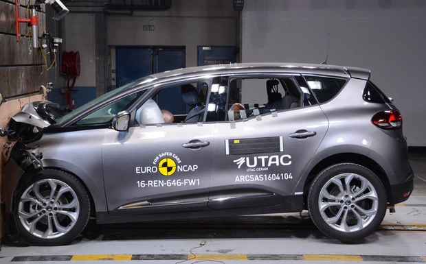 Renault Scenic im EuroNCAP-Crashtest