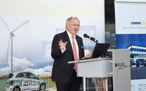 Karl Russ eröffnet Wasserstoff-Werkstatt