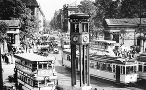 Die erste Ampel Deutschlands 1924 in Berlin Die erste Ampel Deutschlands 1924 in Berlin