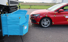 Lkw-Crashtest Verkehrssicherheit Unfall Lkw-Crashtest Verkehrssicherheit Unfall