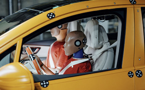 Mercedes-Benz Crashtests E-Autos Mercedes-Benz Crashtests E-Autos