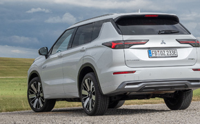 Mitsubishi Outlander Test (2025)